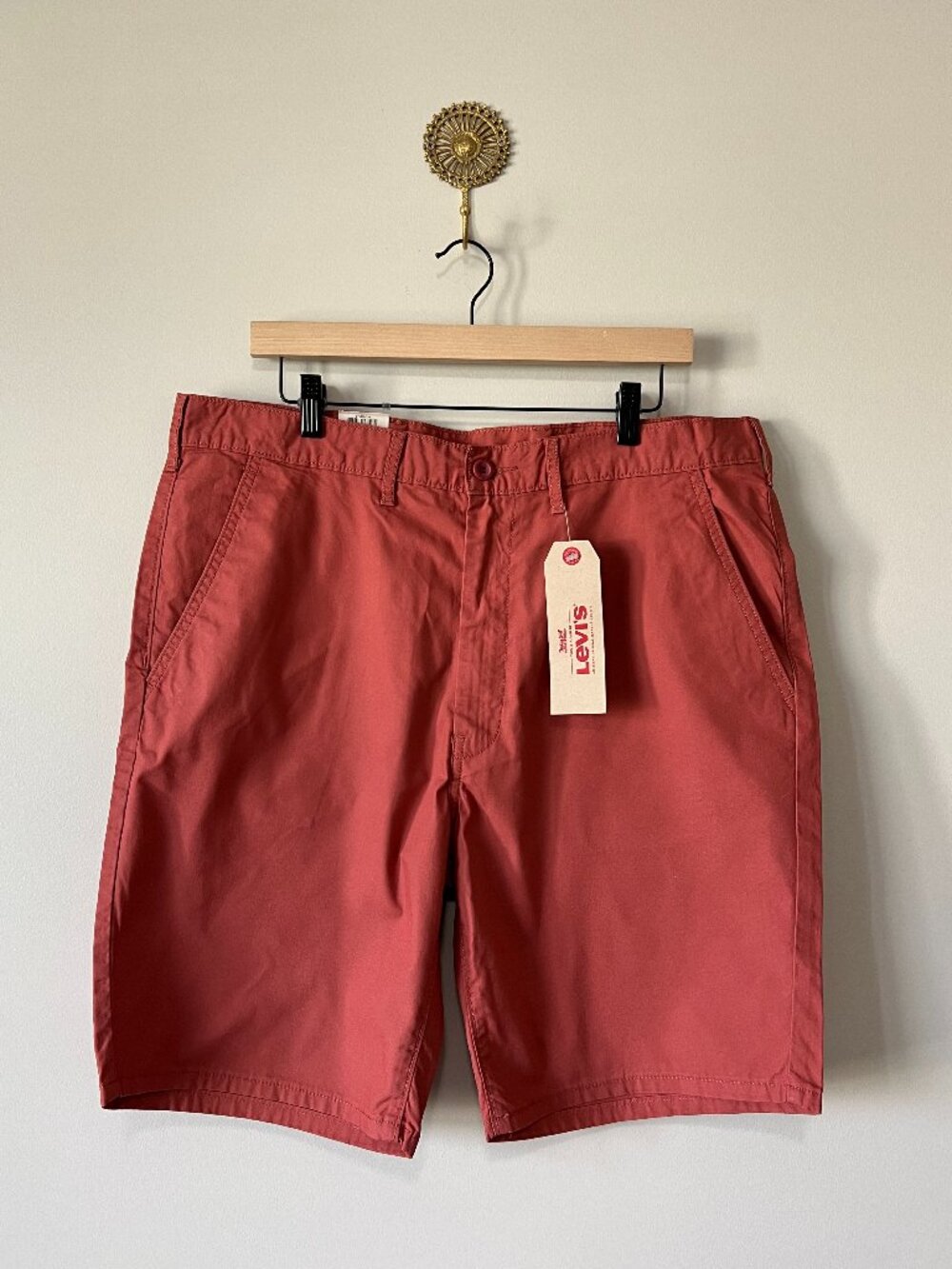 Levi’s Red Straight Chino Shorts Size 38 NWT Stretch Cotton